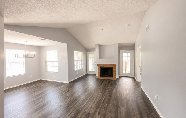 2 Bed / 2 Bath Condo in Gated Community. In Altamonte Springs, Available Now!