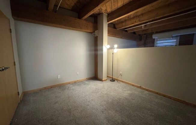 1 bed, 1 bath, 630 sqft, $1,225, Unit 821