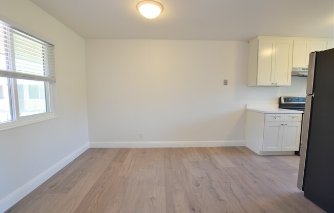 Fully Renovated Upstairs 1 Bedroom 1 Bathroom Apartment in West San Jose