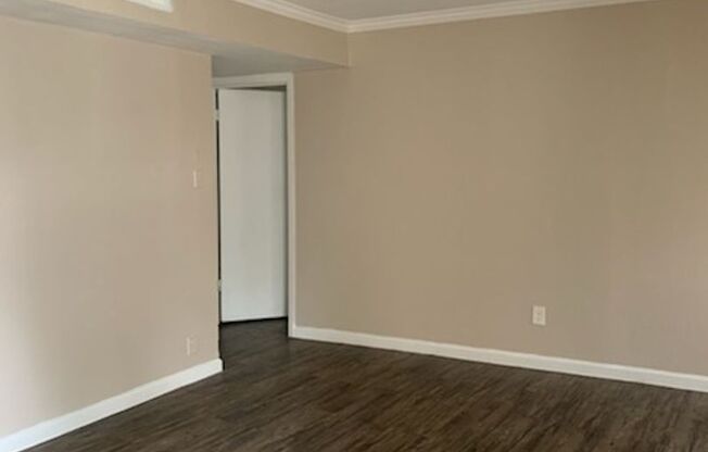 2 beds, 2 baths, 878 sqft, $1,430, Unit 2009