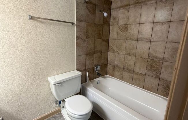 1 bed, 1 bath, 682 sqft, $905, Unit 413