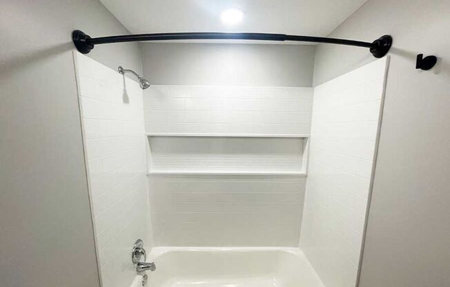 2 beds, 1 bath, 650 sqft, $1,175, Unit 3060-102