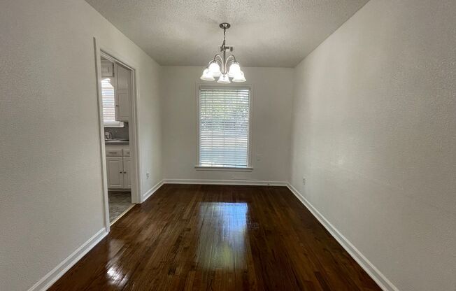 2 beds, 1 bath, $950