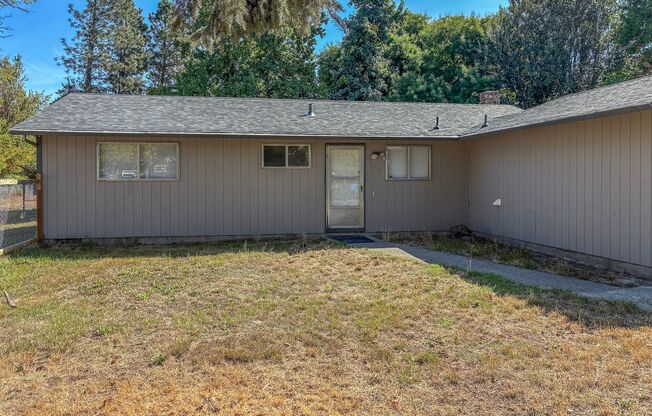 3 Bedroom 1 Bathroom Ranch Style Home Available Now !