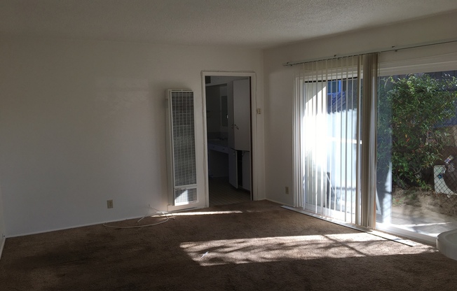 1 bed, 1 bath, $2,475, Unit B