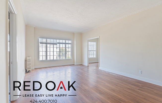 570 1/4 N ROSSMORE AVE