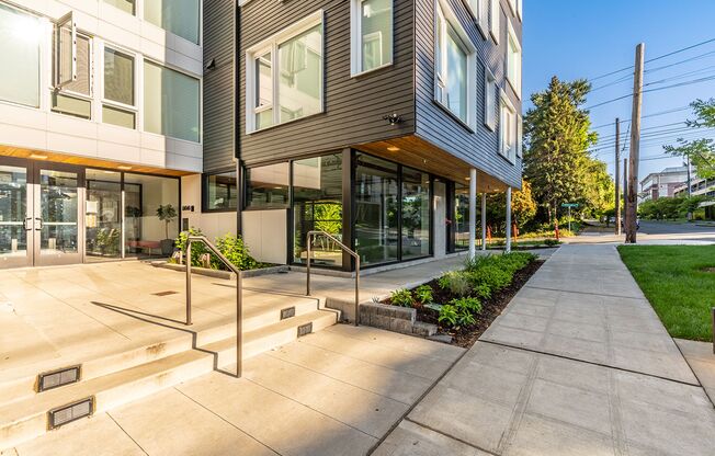 Betula House - Contemporary Living on Seattle's Most Connected Hill