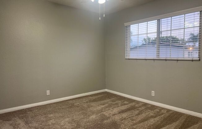 2 beds, 1 bath, 850 sqft, $2,415, Unit 801I