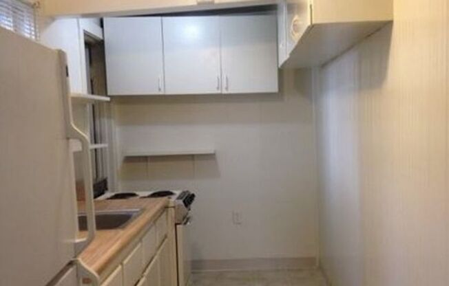 1 bed, 1 bath, 1,238 sqft, $1,515, Unit 911 26th Street Rear