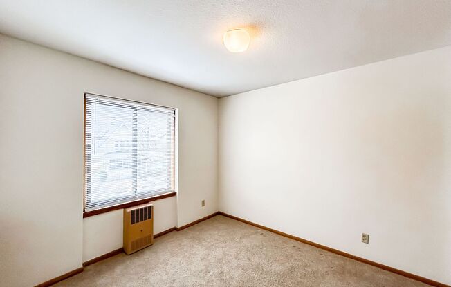 2 beds, 1.5 baths, 750 sqft, $1,285, Unit 305