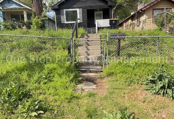 3 Bedroom 2 Bathroom home in Kansas City!