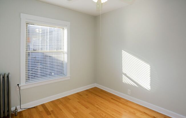 2 beds, 1 bath, 720 sqft, $2,150, Unit 1932-3