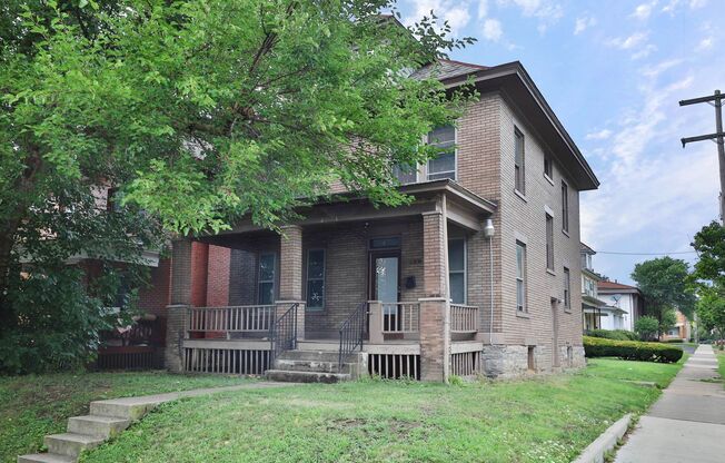 PRIME CENTRAL CAMPUS LOCATION ON FRAMBES AVE with FRONT PORCH HUGE - Right off High St.