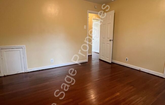 3 beds, 1 bath, $1,495