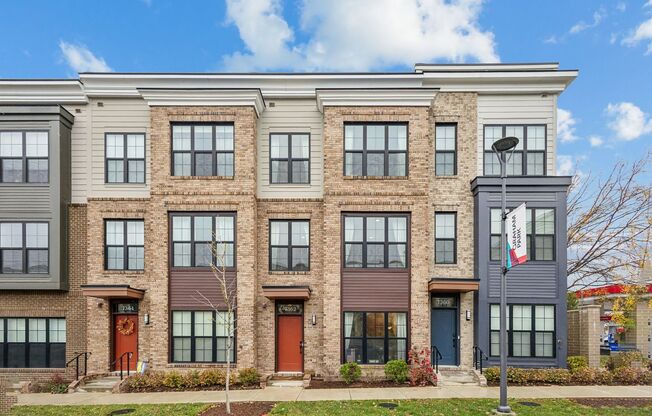 Stunning 4 bed 3.5 bath townhome in the heart of Falls Church