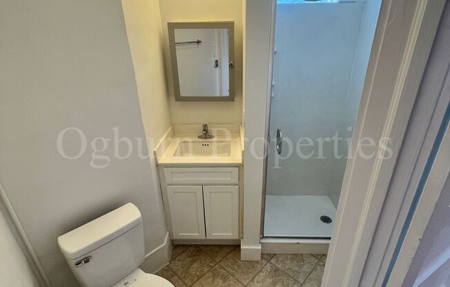 1 bed, 1 bath, $945, Unit 821-A