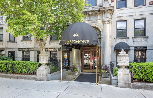 1 bed, 1 bath, 643 sqft, $2,800, Unit 206