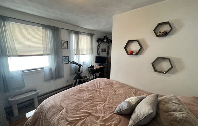 1 bed, 1 bath, $2,850, Unit 2B