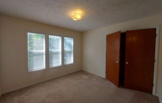 1006 Woodcreek Drive Unit 04