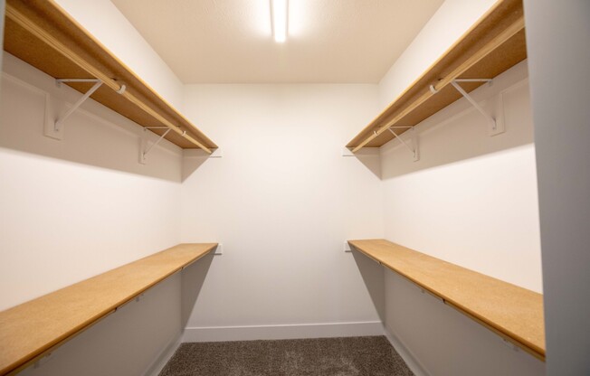 2 beds, 2 baths, 1,070 sqft, $1,390, Unit 303 - Alder