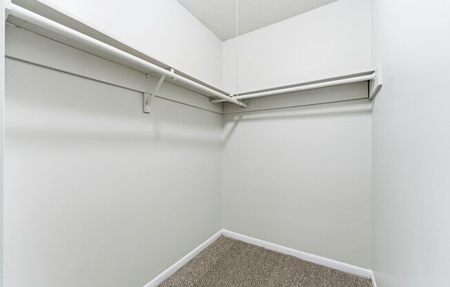 2 beds, 2 baths, 1,150 sqft, $1,427, Unit 84H