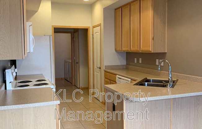 2195 3 AVE SW