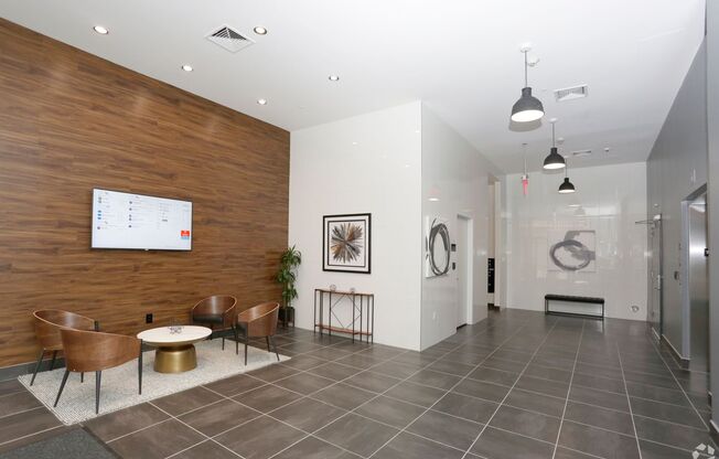 1 bed, 1 bath, 596 sqft, $2,500, Unit 506