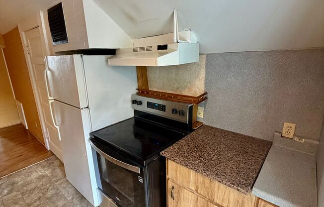 1 bed, 1 bath, $975, Unit UNIT 5