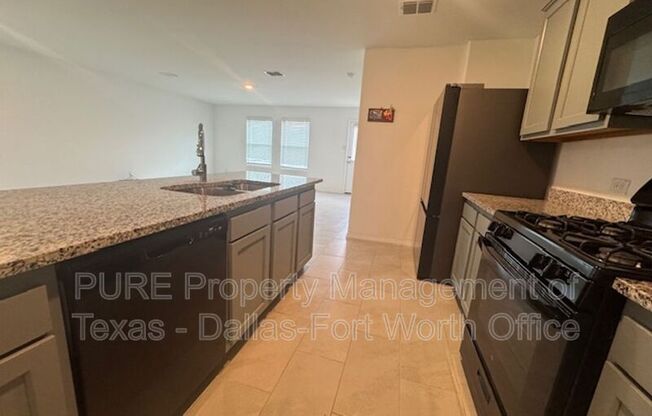 2929 DORA DR