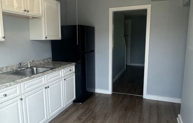 2 beds, 1 bath, $1,150