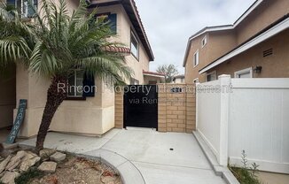921 AURORA DR