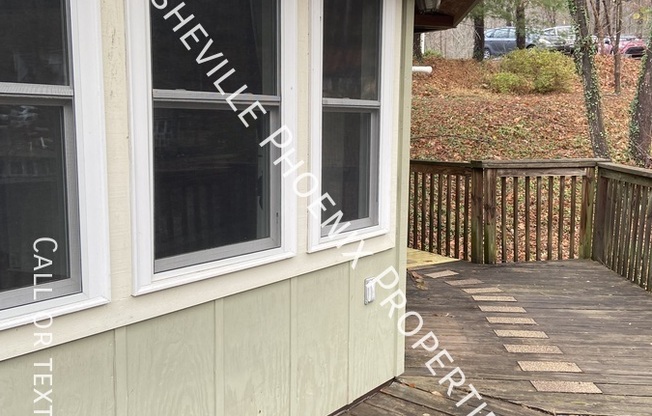 25 HOWLAND RD