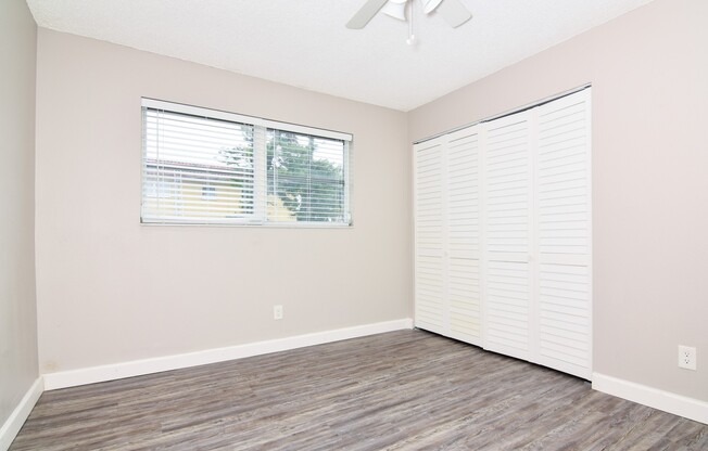 2 beds, 1 bath, 900 sqft, $1,800, Unit 5