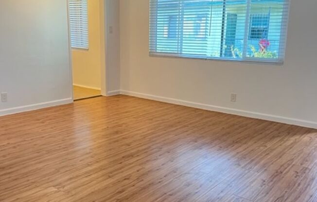 1 bed, 1 bath, $1,800, Unit 05