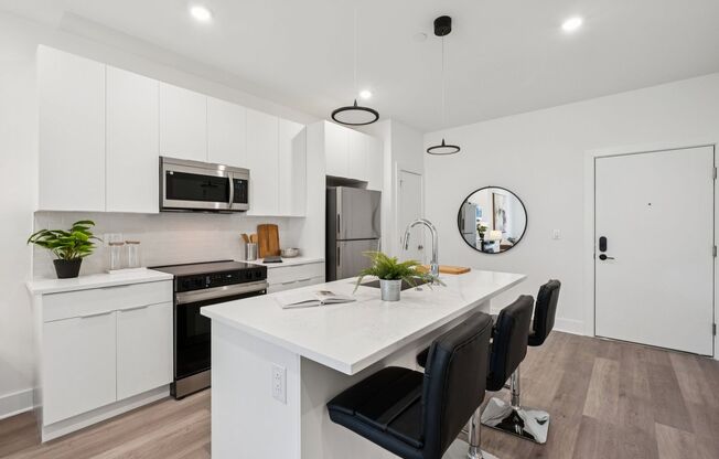 1 bed, 1 bath, 590 sqft, $1,540, Unit D210