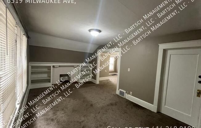 6519 MILWAUKEE AVE