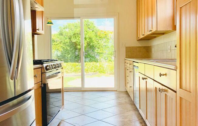 BEAUTIFUL 3BD/2BA HOME WITH A SPACIOUS BACKYARD IN CLAIREMONT! ONLY $4,095/mo