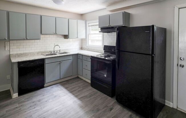 2 beds, 1.5 baths, $950, Unit Cambridge-106