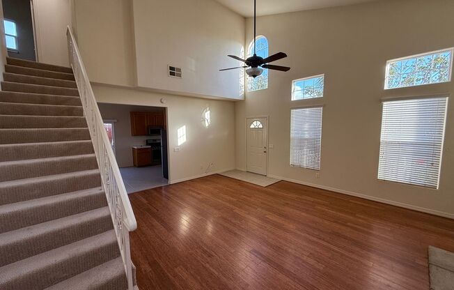 Large 4 Bedroom 3 Bath House w/ 2 car garage