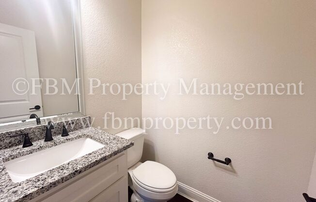 3 beds, 2.5 baths, $2,250, Unit 300