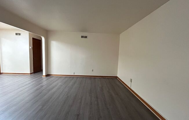 Spacious Duplex in Convenient Longview Location