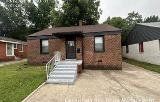 2112 NE 23 ST