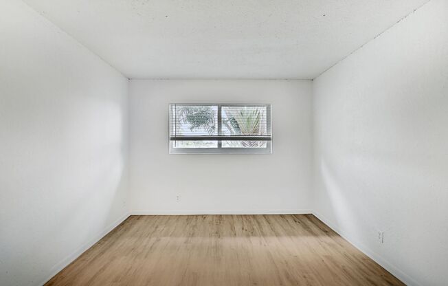 3 beds, 1.5 baths, 957 sqft, $2,099, Unit 2805-202