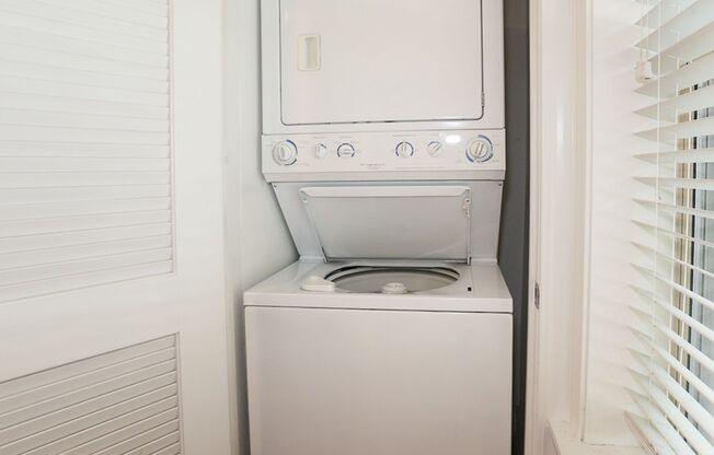 2 beds, 1 bath, 650 sqft, $2,650, Unit 1210WAV3