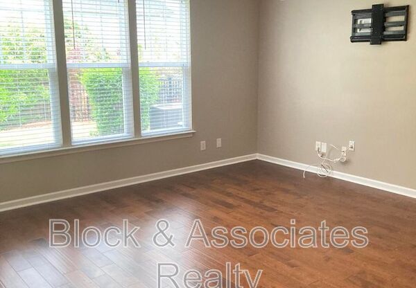 414 Hilltop View Street