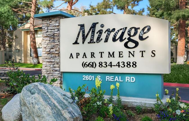 2 beds, 1 bath, 850 sqft, $1,295, Unit 076