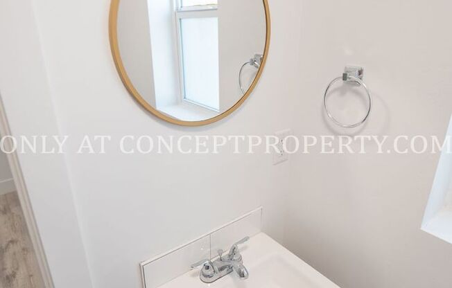 Studio, 1 bath, 208 sqft, $1,075, Unit 2G
