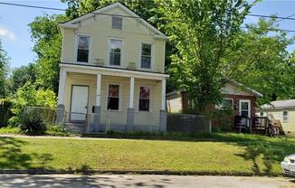 1136 HAMPTON AVE