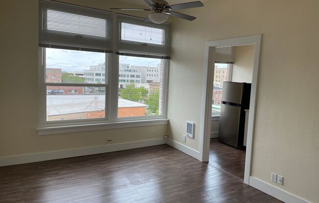 D01804MA Hodges Building