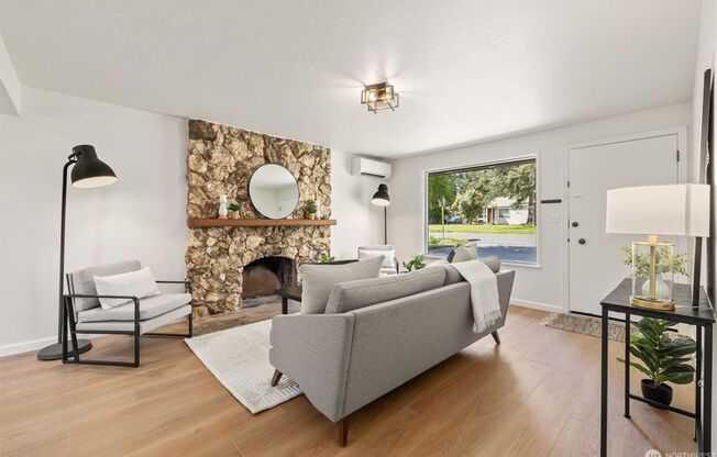4Bd/1.75Ba Seattle House